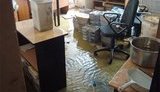 В центре Киева затопило целый дом: "Пострадала женщина с тремя маленькими детьми". ФОТОрепортаж