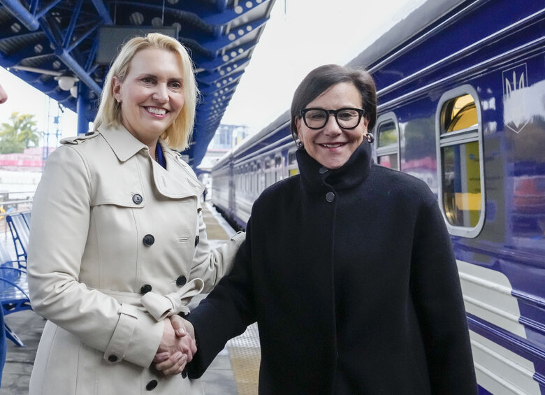 Спецпредставитель США по восстановлению Украины Прицкер прибыла в Киев 01