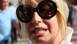 13-й номер Партии регионов носит футуристические очки. ФОТО