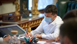 Зеленський підписав закон про реструктуризацію валютних кредитів громадян