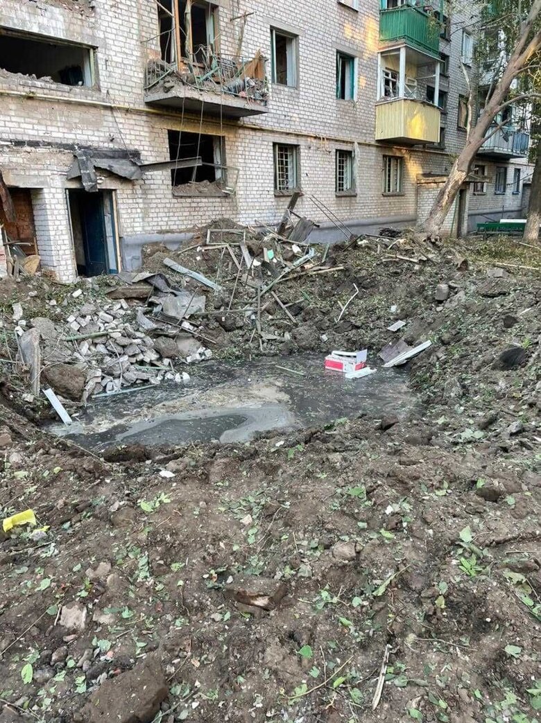 Russian invaders attacked Sloviansk. High-rise buildings were damaged, - Mayor Liakh 02 Russian invaders attacked Sloviansk. High-rise buildings were damaged, - Mayor Liakh 02