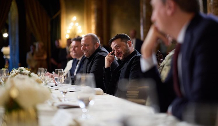 Ми відчутно просунулися в опрацюванні мирної рамки, домовляємося про зустріч Зеленського та Трампа у січні, - Умєров. ФОТО