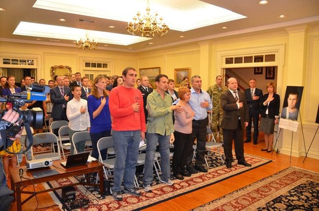 Експосол України в США Валерій Чалий: За президента Байдена буде більше контактів не лише з чинною владою в Україні, а й з демопозицією, громадянським суспільством. В Україні є люди, до яких він ставиться із симпатією 11