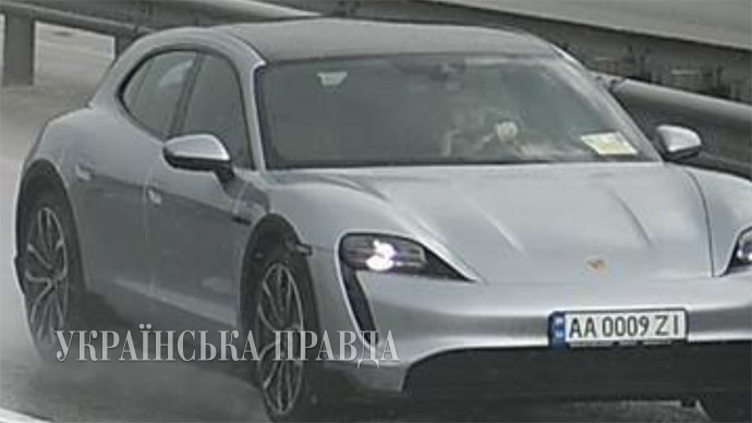 Tymoshenko drives Porsche for $100,000 and rents 1,200 sq m estate from developer Nikonov at three times the lower price, - media 13