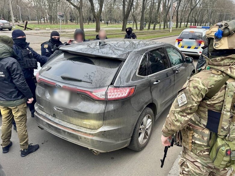 Схема незаконного переправлення чоловіків