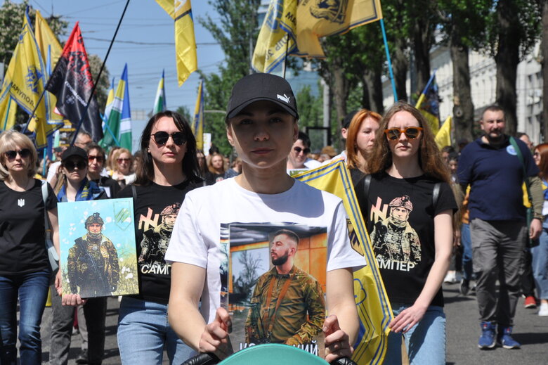 Anniversary of order to withdraw from Azovstal: march We are waiting for home of heroes of Mariupol took place in center of Kyiv 22