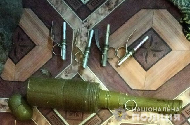 На Черкасщине изъят арсенал боеприпасов, привезенных из зоны ООС, - Нацполиция 01