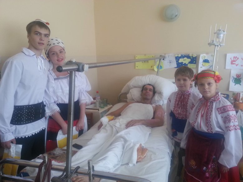 Айдарівець із Донбасу Олександр Косолапов: Перед війною друзі мені казали: Саня, мы с тобой русские! І я питав: Якщо росіяни зруйнують твоє село через те, що ми рускіє, ти не будеш чинити їм опір? 05