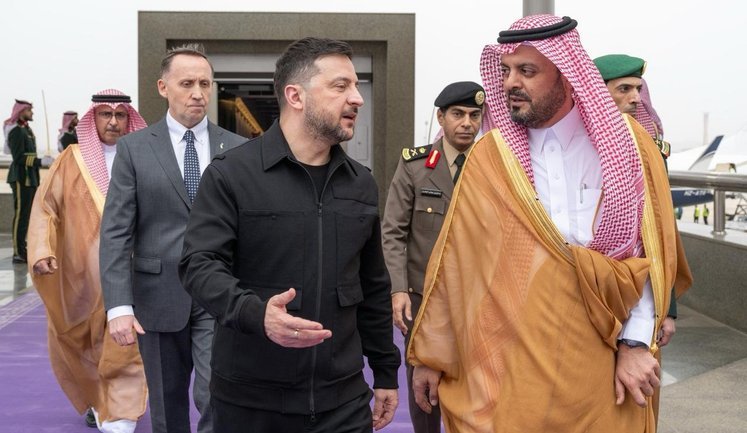 Зеленский прибыл на Ближний Восток: запланированы встречи в Саудовской Аравии. ФОТО