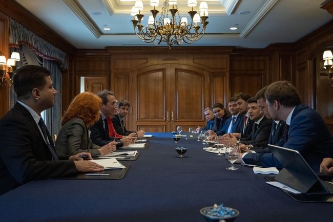 Україна готова приєднатися до нової програми співпраці з МВФ після формування уряду, - Зеленський 01