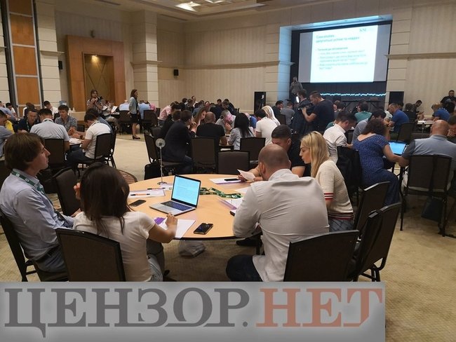 Зе-Трускавец: как слуги народа парламентскому уму-разуму учились 10