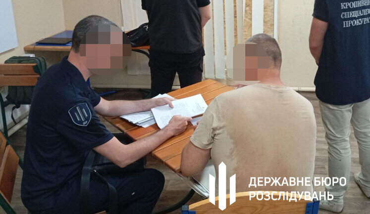 За $1 тис. скасовував "розшук": викрито посадовця Кропивницького ТЦК. ФОТОрепортаж