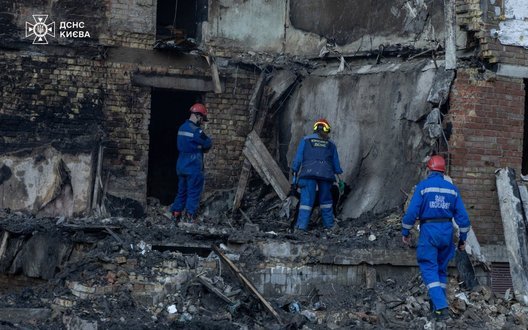 У Києві триває ліквідація наслідків атаки РФ: кількість постраждалих зросла до 87. ВІДЕО+ФОТОрепортаж