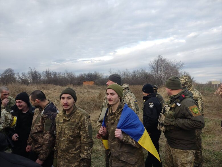 Today, 50 Ukrainian soldiers were returned from Russian captivity 02