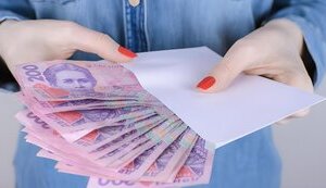 Бюрократи, що прикриваються євроінтеграцією