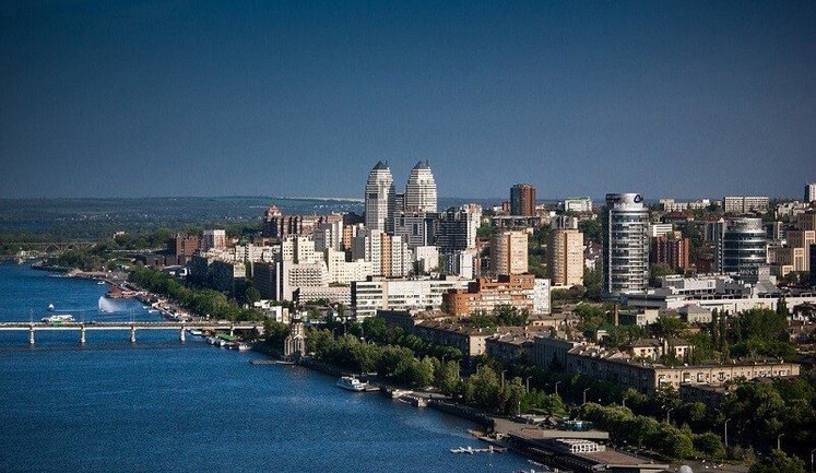 Відзавтра в Дніпрі підвищать дозволену швидкість руху для транспорту. Де можна їздити?. ПЕРЕЛІК