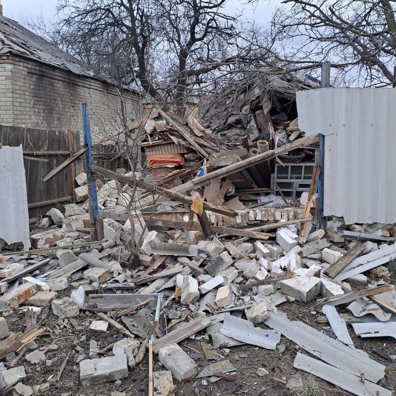 Зранку ворог обстріляв житлові квартали Авдіївки та вдарив ракетою по коксохіму, - ОВА 07 Зранку ворог обстріляв житлові квартали Авдіївки та вдарив ракетою по коксохіму, - ОВА 07