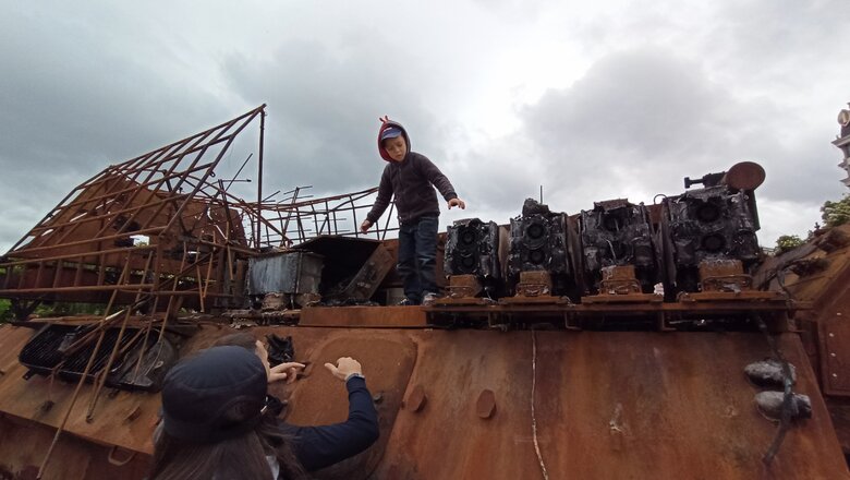 Танк, БМД та Тигр: В центрі Києва відкрилась виставка демілітаризованої техніки російських окупантів 38