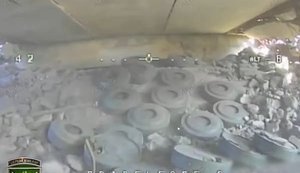 Пилоты 68-й бригады "Шершни Довбуша" взорвали мост, который оккупанты использовали для логистики. ВИДЕО