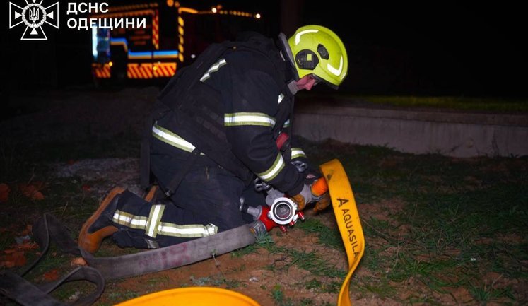 Росія атакувала Одещину ударними безпілотниками: пожежа на енергетичному об’єкті, постраждалих немає. ФОТОрепортаж