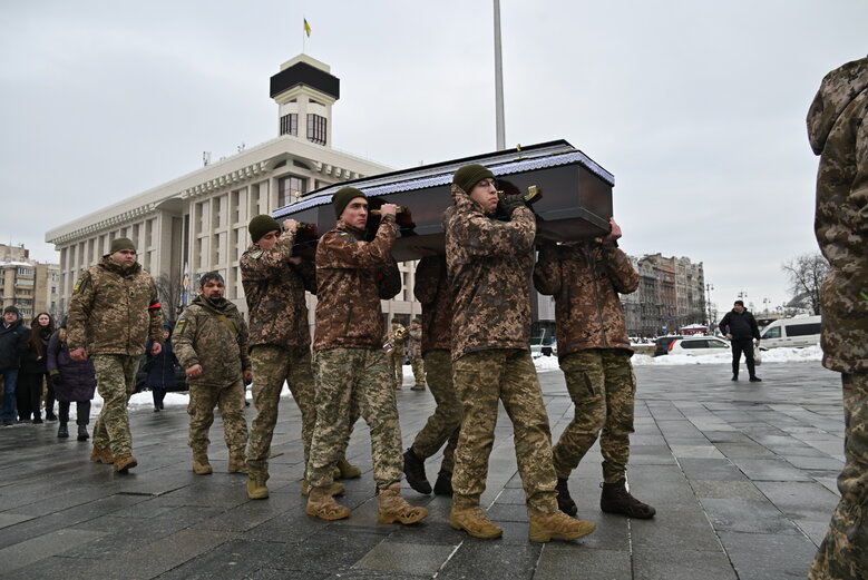 Із захисником України Андрієм Трачуком попрощалися в Києві 03