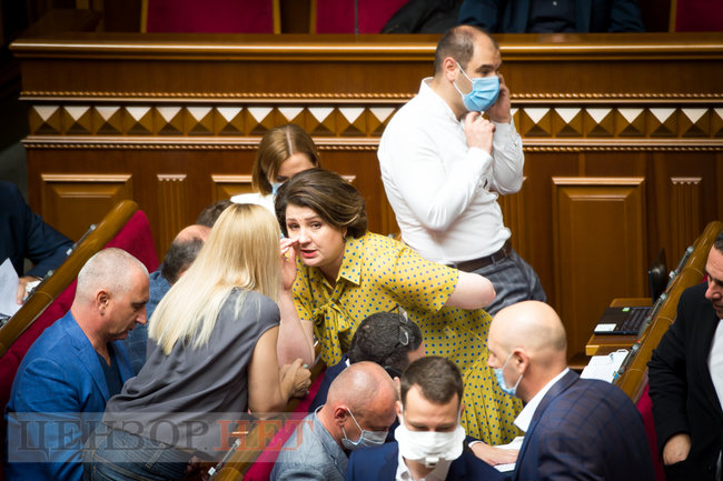Цитати Столипіна в чаті слуг народу, Приходько з Довіри управляє активами і жест Арахамії своєму заступнику, - робота Ради 15 липня 04