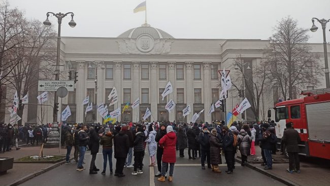 Врятуйте мікробізнес: ФОПи протестують біля стін Верховної Ради 13