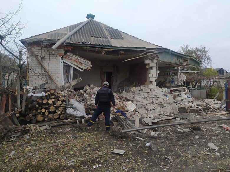 Рашисти вдарили авіабомбами по Куп’янщині, пошкоджено будинки, підприємство та об’єкт інфраструктури, є поранені 01