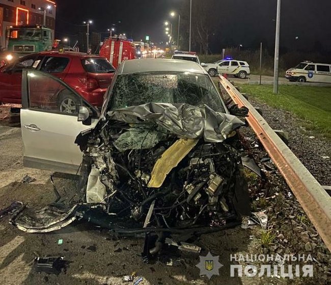 Троє людей загинули в лобовій ДТП на Львівщині 01
