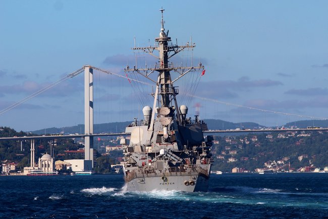 US destroyer USS Porter enters Black Sea 05