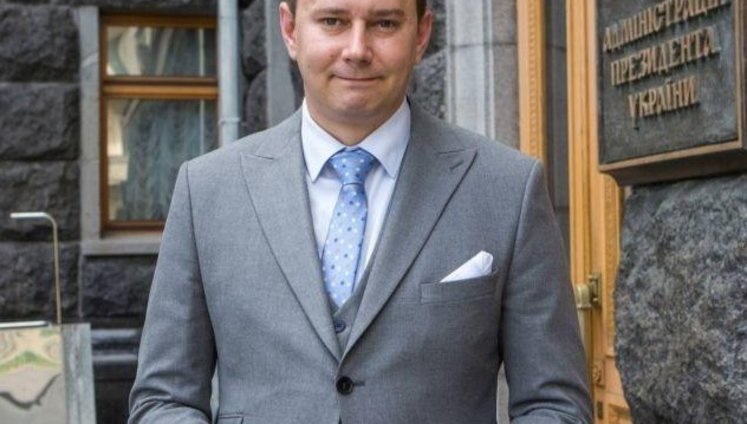 Костюк про звільнення з посади заступника голови Офісу президента: Я командний гравець. Треба в центрі нападу - буду. Скажуть стати на ворота - одягну рукавички і стану