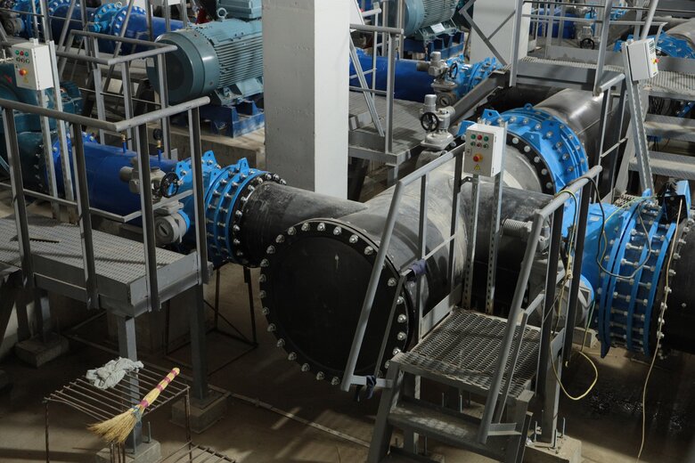 Миколаївський водогін почали заповнювати водою