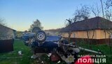 Протаранив паркан і перекинувся: 29-річний чоловік загинув у ДТП в Чернівецькій області. ФОТО