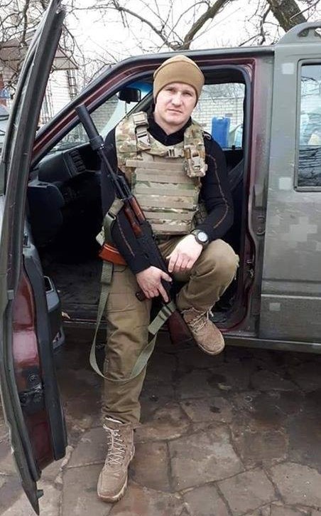 Народний Герой України, розвідник 24-ї бригади Юрій Сергійчук, позивний Сирота: На війні я знайшов усе: родину, друзів, кохання 02