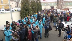 People protesting in support of suspended Health Minister Uliana Suprun. VIDEO&PHOTOS