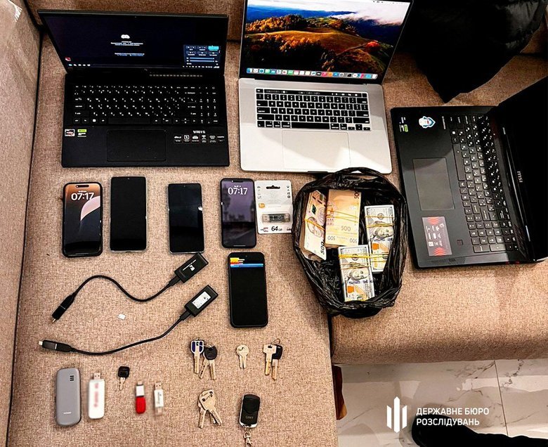 Кіберзлочинна група: на Закарпатті затримано співучасника