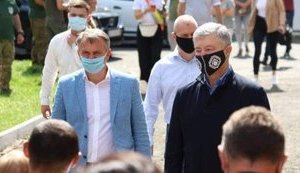 Санкції від Росії - це як нагорода за оборону України, - Порошенко