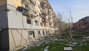 Рашисты ударили ФАБами по центру Краматорска: 5 погибших и 12 раненых, вспыхнул пожар. ФОТОРЕПОРТАЖ