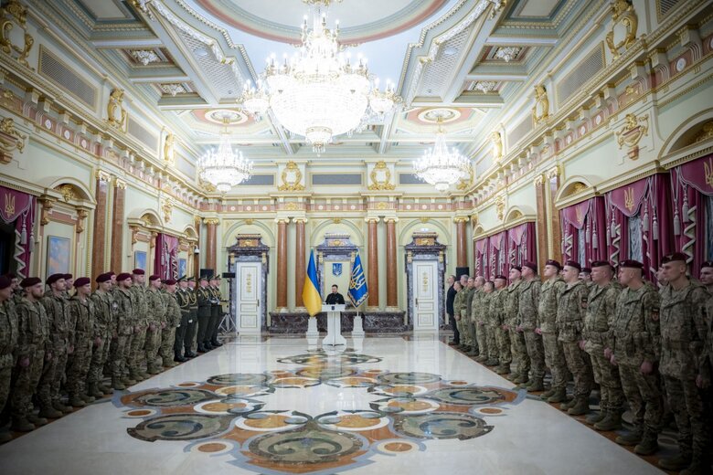 Зеленський привітав десантників з Днем ДШВ
