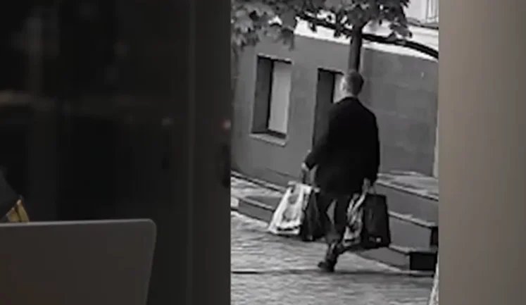 "Нести $1,6 млн такое себе удовольствие": фигурант коррупционной схемы в энергетике жаловался, что ему трудно нести деньги наличными