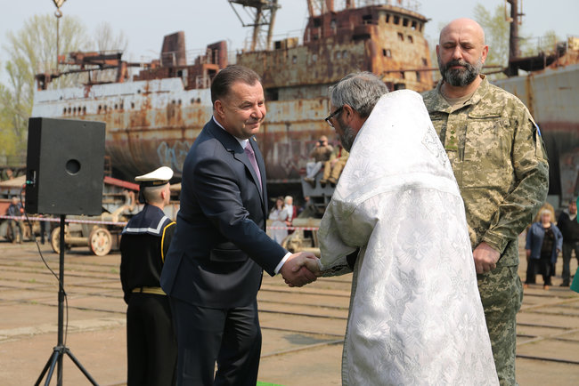 New middle-sized reconnaissance ship deployed by Ukraine’s Naval Forces in Kyiv 11