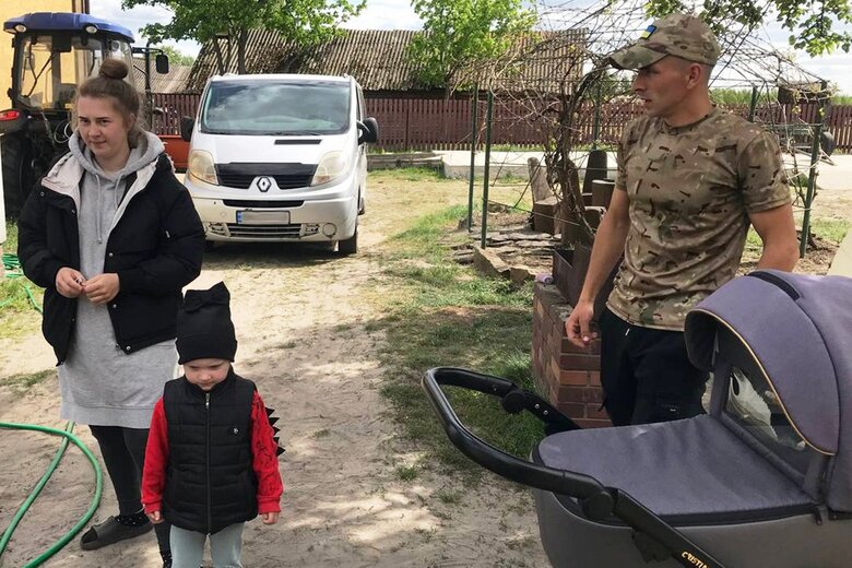 Воїн Володимир Дубровець став опікуном вісьмох дітей загиблого брата