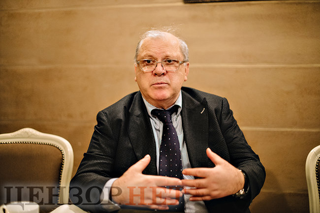 Бойко забрал себе Житомирські ласощі, ничего в них не вложив, - главный акционер предприятия Аркадий Воловик 02 Бойко забрал себе Житомирські ласощі, ничего в них не вложив, - главный акционер предприятия Аркадий Воловик 02