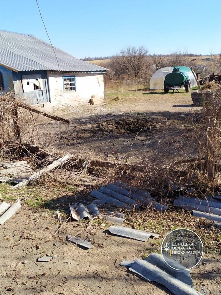 Российские войска дважды обстреляли из минометов жилые дома в Гранитном на Донетчине, - прокуратура 04