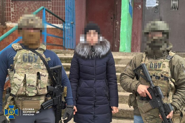 Коригували удари по Покровську. Затримано двох агенток РФ