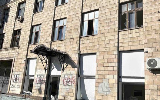 Під час ракетної атаки РФ на Київ пошкоджено Інститут літератури ім. Т. Г. Шевченка НАНУ. ФОТОрепортаж