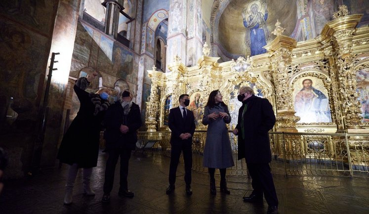 Зеленський і Джонсон відвідали Софійський собор. ФОТОрепортаж