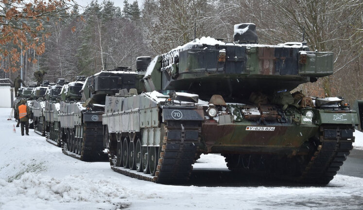 German government did not decide to transfer Leopard tanks to Ukraine, - Lambrecht