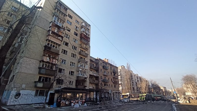 Наслідки падіння збитої російської крилатої ракети на Куренівку в Києві 32 Наслідки падіння збитої російської крилатої ракети на Куренівку в Києві 32