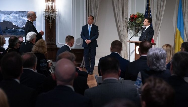 Зеленский встретился с представителями украинской диаспоры в США и рассказал, чего ждет от Трампа